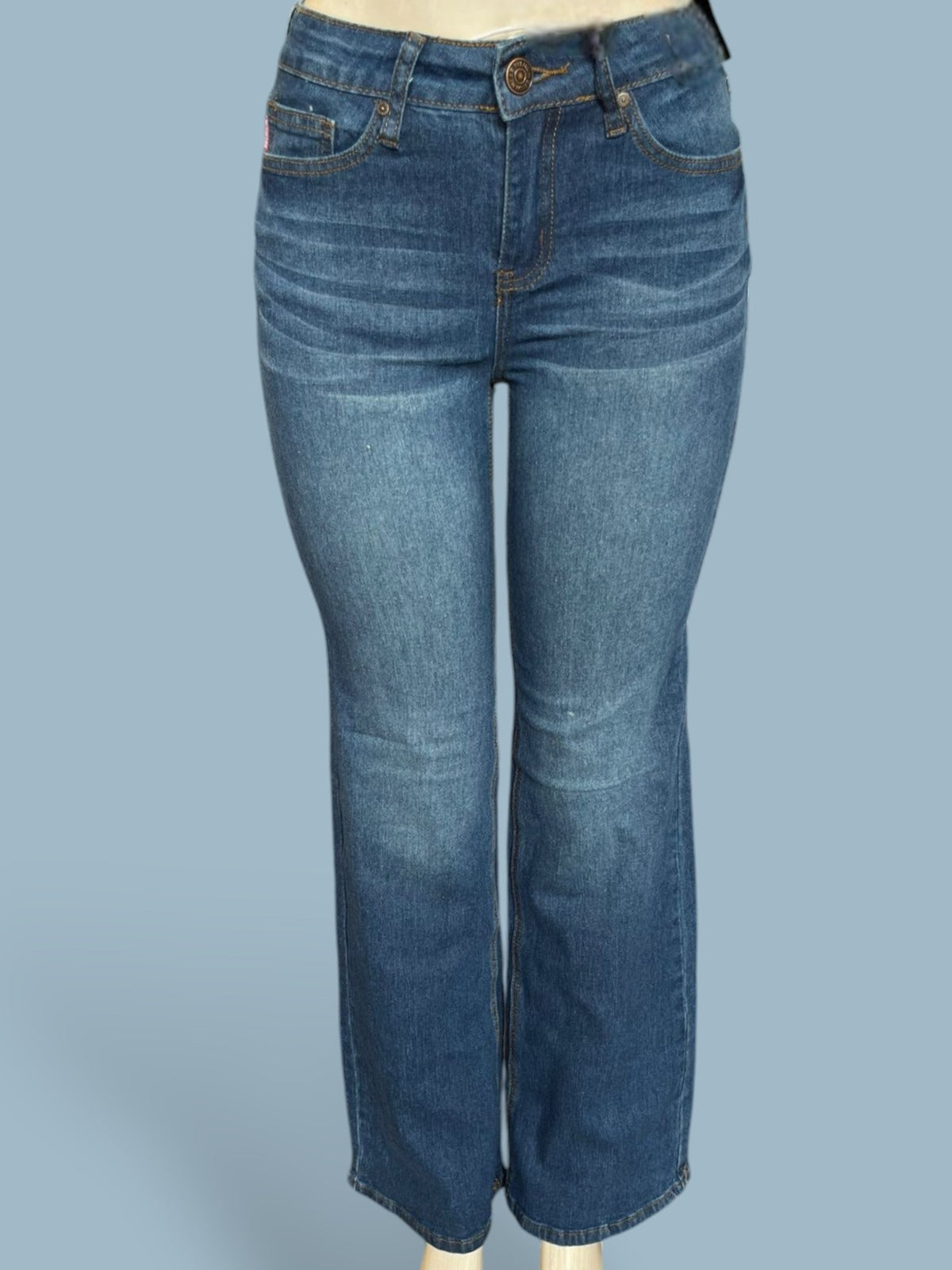 Medwaisted straight leg jean