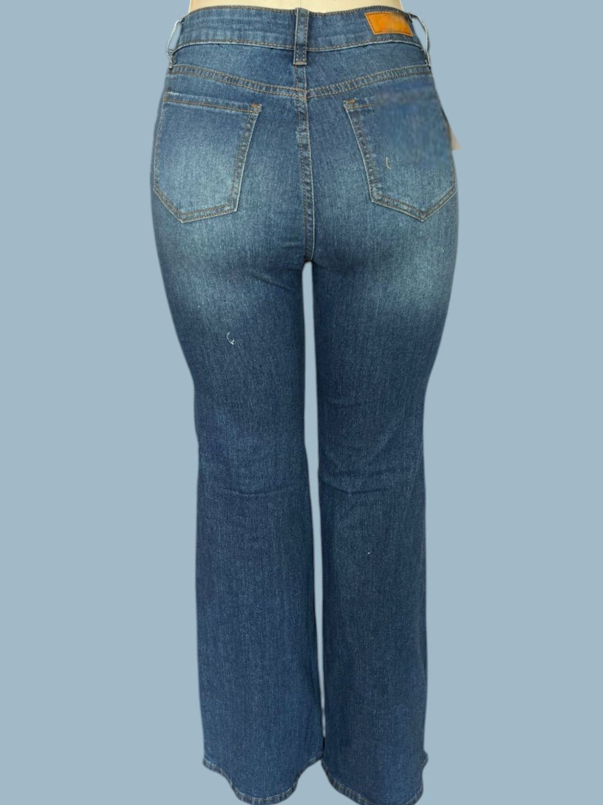 Medwaisted straight leg jean